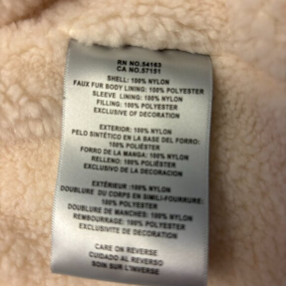 Levi's Puffer Jacket - Picture 12 of 12